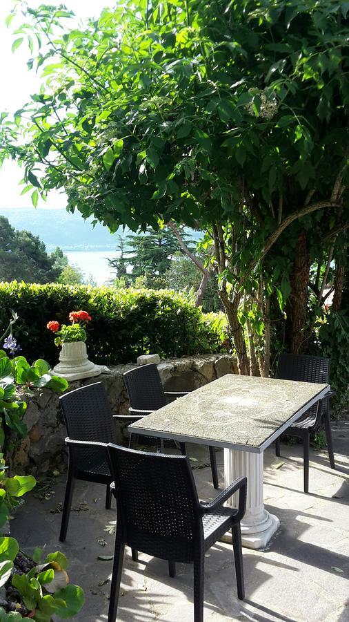Bed&Breakfast "Fiorella" Sul Lago Castel Gandolfo Luaran gambar