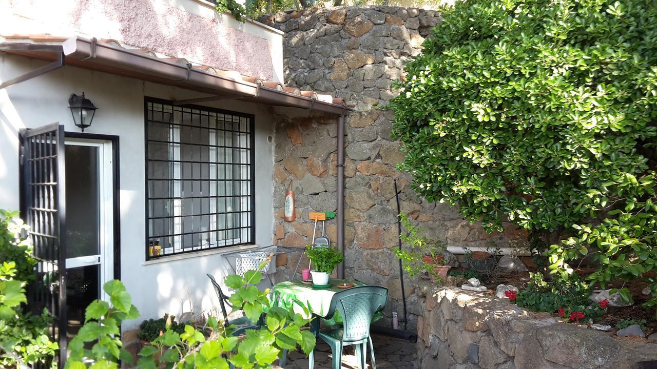 Bed&Breakfast "Fiorella" Sul Lago Castel Gandolfo Luaran gambar
