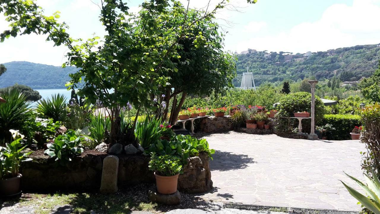 Bed&Breakfast "Fiorella" Sul Lago Castel Gandolfo Luaran gambar